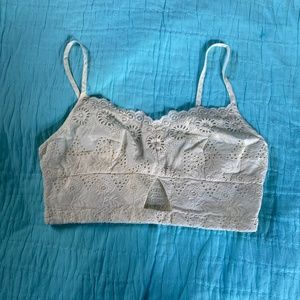 American Eagle Cream Eyelet Floral Design Crop Top Small